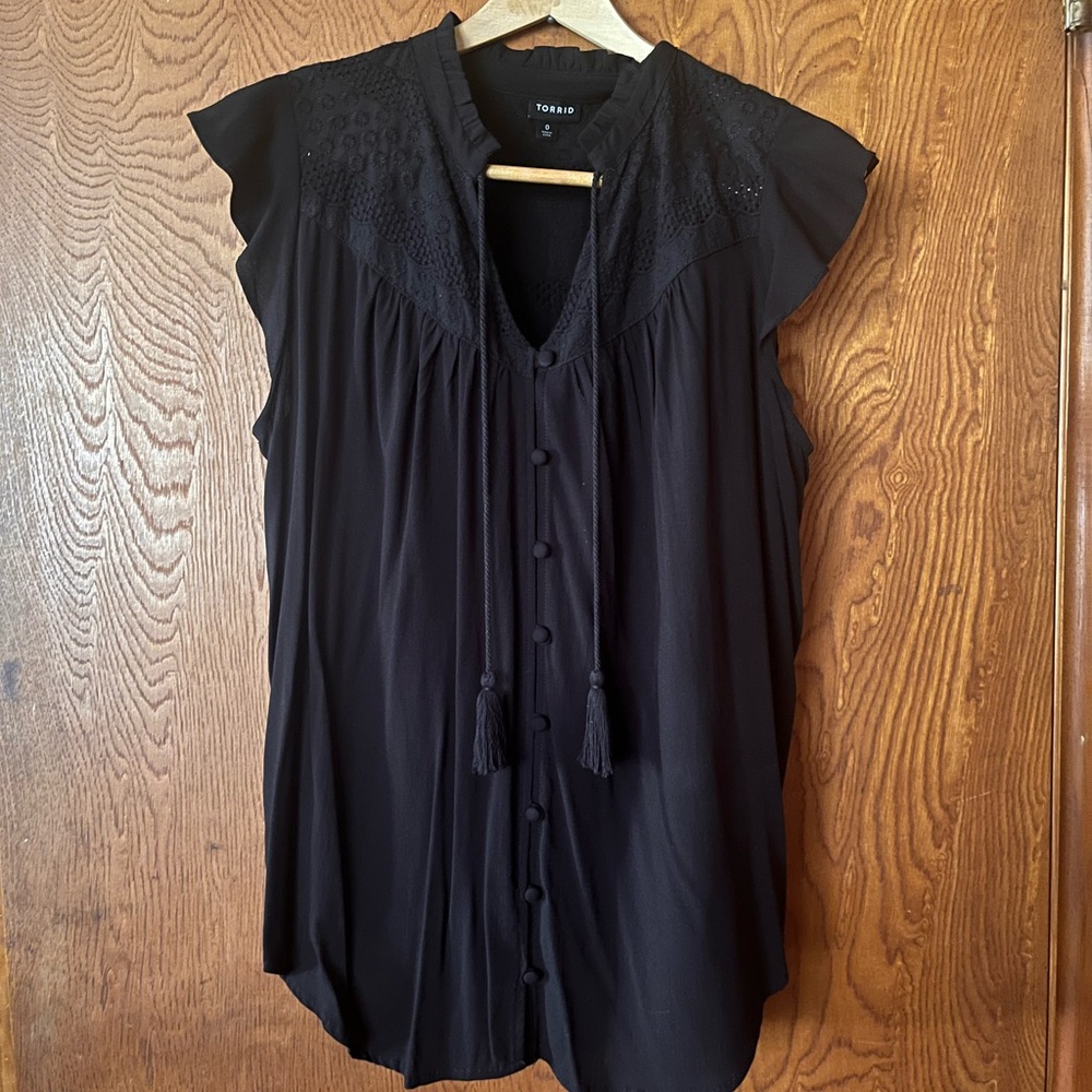 torrid Black Tassel V-Neck Button-Front Blouse (fits size xl)